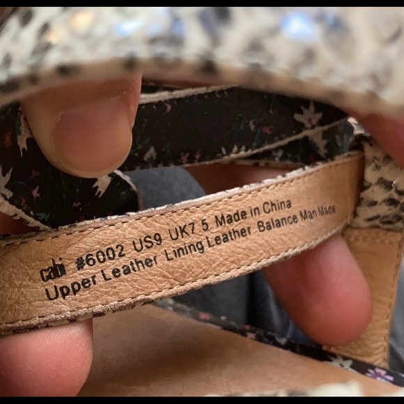 Cabi snake print sandals - Picture 2 of 4
